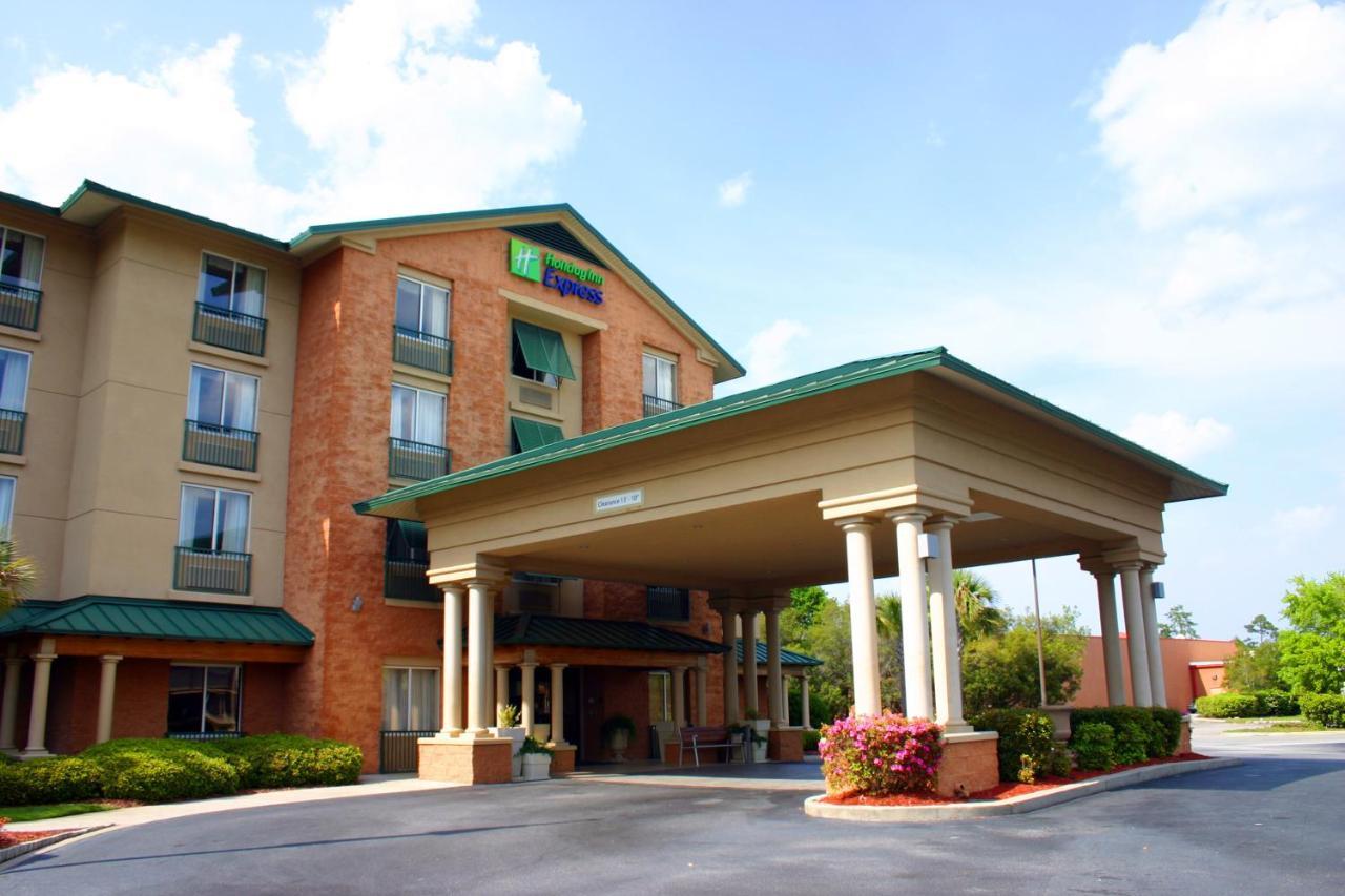 Holiday Inn Express Hotel & Suites Bluffton At Hilton Head Area By Ihg Exterior photo