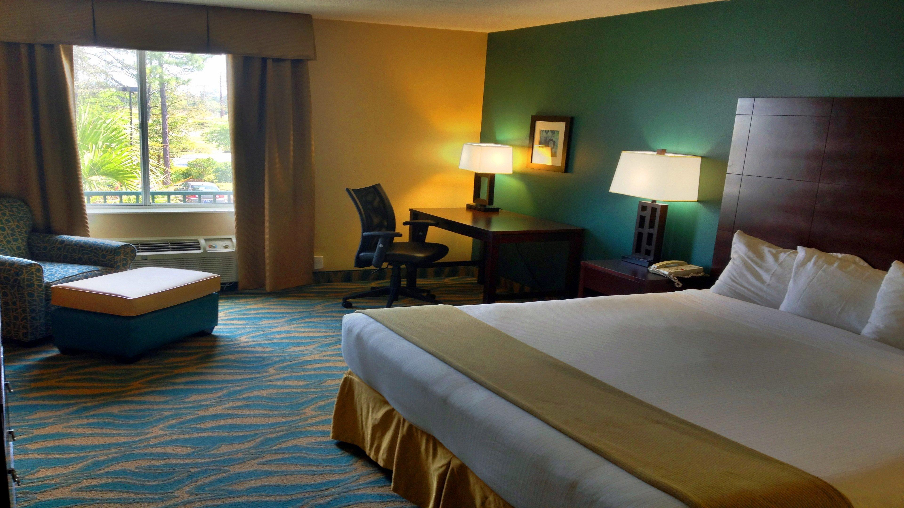 Holiday Inn Express Hotel & Suites Bluffton At Hilton Head Area By Ihg Exterior photo